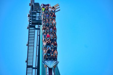Orlando, Florida. 26 Aralık 2018. Bu roller coaster yüksek hızlarda, derin dalışlar ve heyecan her fırsatta International Drive alan (9 Seaworld çevresinde bilinir).