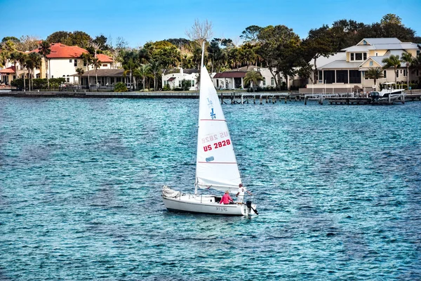 Augustine Floride Janvier 2019 Voilier Sur Fond Mer Coloré Sur — Photo