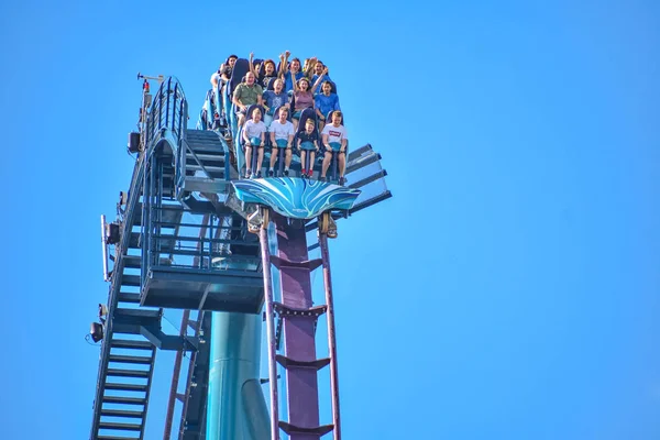 Orlando, Florida. 26 Aralık 2018. Bu roller coaster yüksek hızlarda, derin dalışlar ve heyecan her fırsatta International Drive alanında (4 Seaworld çevresinde bilinir)