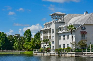 Orlando, Florida. 15 Ocak 2019. Kissimmee alan şehirde kutlama lüks otel, orman ve Mavi Göl