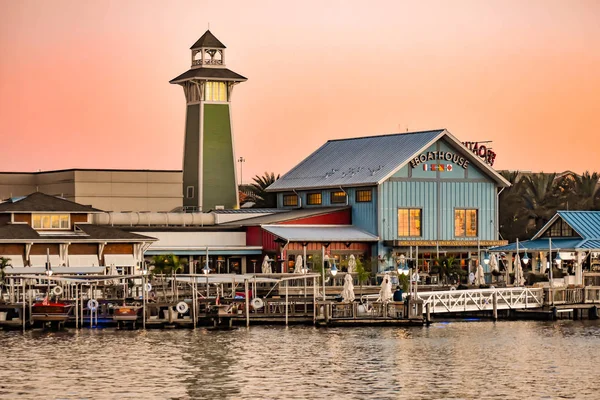 Orlando Florida Januari 2019 Fyren Färgglada Dockside Sunset Bakgrund Området — Stockfoto
