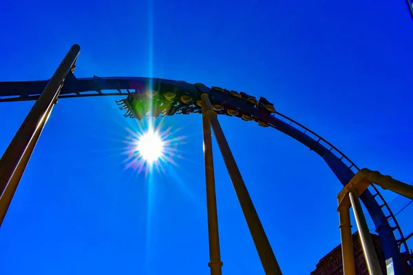 Tampa Florida Dezember 2018 Amusement Montu Achterbahn Autumn Evening Time — Stockfoto