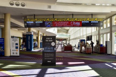 Orlando, Florida. 12 Ocak 2019. Sörf Expo kayıt içinde Orlando Kongre Merkezi'nde Uluslararası sürücü alanı (1)