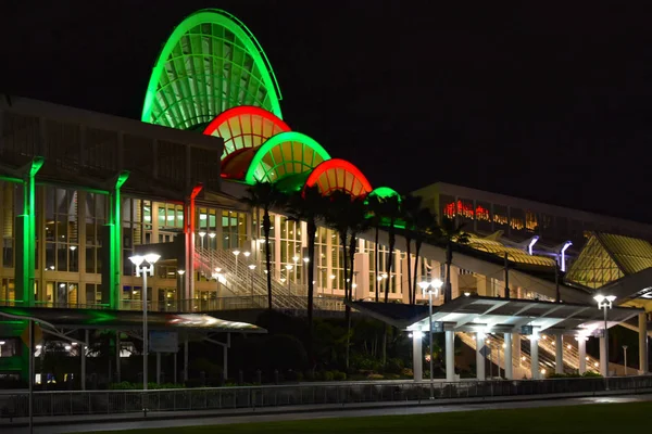 Orlando Florida Gennaio 2019 Colori Festivi Illuminati Orlando Convention Center — Foto Stock