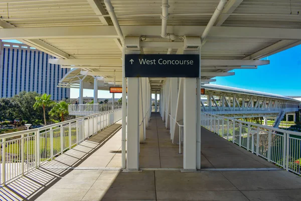 Orlando Florida Januari 2019 West Concourse Ondertekenen Een Gedeeltelijke Weergave — Stockfoto