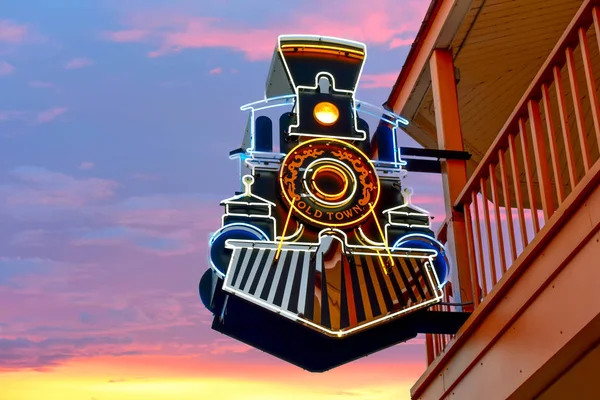佛罗里达州奥兰多2018年12月28日 192高速公路基西米老城区的火车标志 — 图库照片