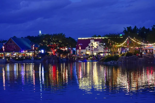 Orlando Florida November 2018 Christmas Market Colored Lights Reflected Lake — Stock Photo, Image