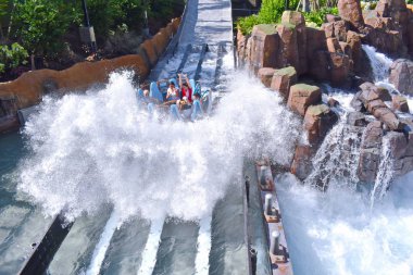 Orlando, Florida. Bir keşif yolculuğu ve bu kayıp orman nehir at Seaworld Tema Park aşağı için senin Sal 19 Ekim 2018 atla