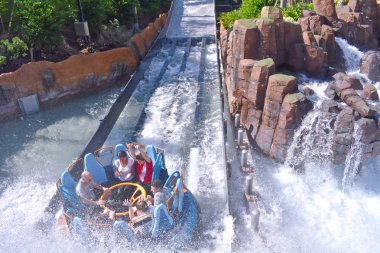 Orlando, Florida. 19 Ekim 2018. Fantastik bir düşüşten sonra Seaworld Tema Parkı, ıslak insanlar 