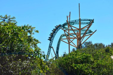 Tampa, Florida. 25 Ekim 2018. Çita av Rollercoaster üstten görünüm Bush bahçeleri Tampa Bay Tema Park.