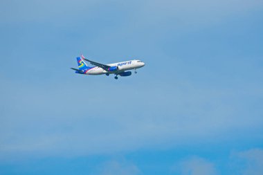 Orlando, Florida. Eylül 5,2018. Ruh havayollarında Orlando Airport uçaktan., bulutlu arka plan üzerinde 