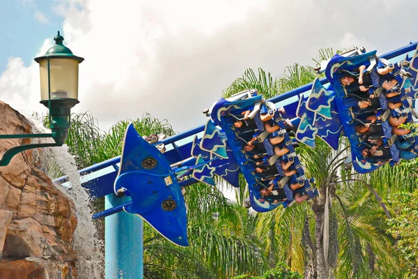 Orlando Florida Setembro 2018 Loucos Apreciando Manta Ray Rollercoaster Seaworld — Fotografia de Stock