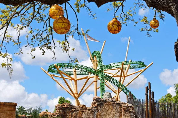 Tampa Florida Września 2018 Außenaufnahme Balony Zawieszone Cheetah Polowanie Rollercoaster — Zdjęcie stockowe