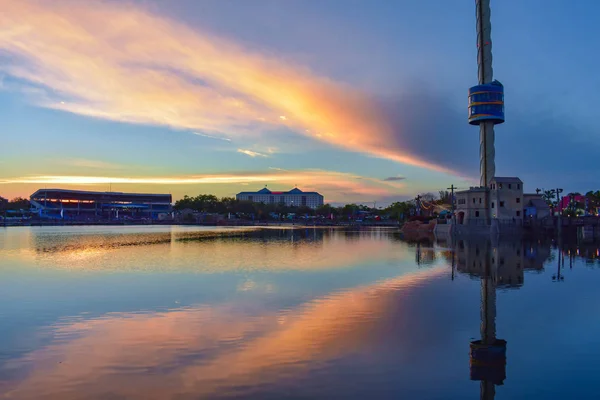 Orlando Florida Marzo 2019 Bayside Stadium Sky Tower Laguna Blu — Foto Stock