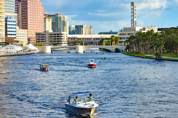 Tampa Bay Florida Marzo 2019 Barcos Bahía Navegando Río Hillsborough — Foto de Stock