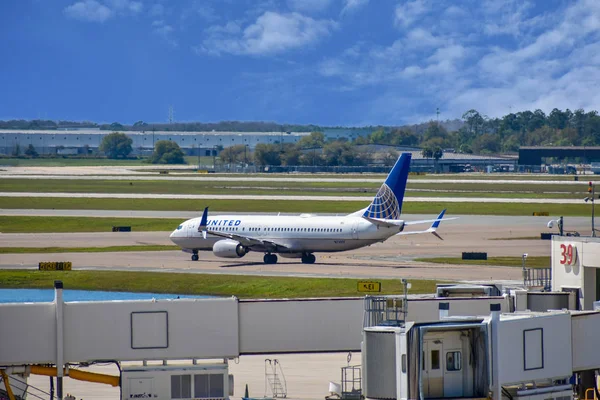 Orlando Florida 2019 United Airlines Flugzeuge Auf Der Landebahn Bereiten — Stockfoto