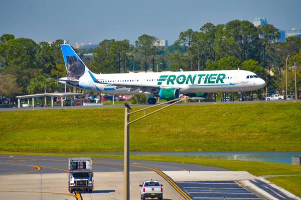 Orlando Florida März 2019 Grenzüberschreitende Flugzeuge Auf Der Landebahn Vor — Stockfoto
