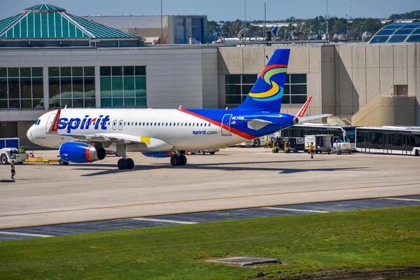 Orlando Florida March 2019 View Airplane Spirit Airlines Gate Orlando — Stock Photo, Image