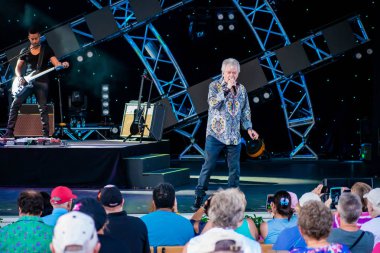 Orlando, Florida 'da. 26 Mart 2019. Russell Hitchcock hava kaynağından, Walt Disney World 'de Epcot güzel melodi şarkı (3).