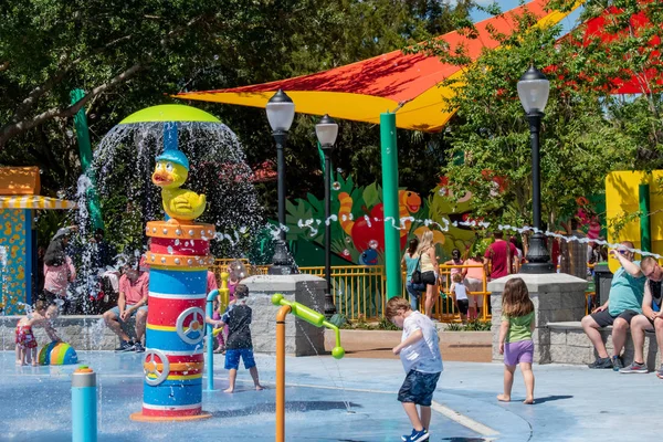 Orlando Florida Április 2019 Gyerekek Játszik Gumi Duckie Víz Works — Stock Fotó
