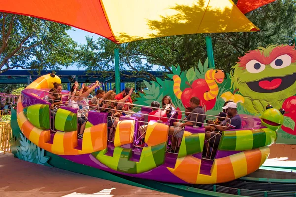 Orlando Florida April 2019 Parents Childs Having Fun Slimey Slider — Stock Photo, Image