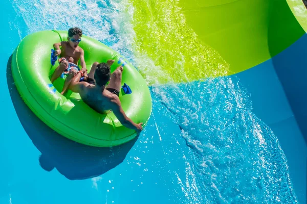 Orlando Florida April 2019 People Enjoying Karekare Curl New Ride — Stock Photo, Image