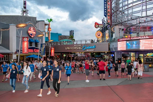 Orlando Florida Aprile 2019 Persone Che Entrano Escono Dalla Città — Foto Stock