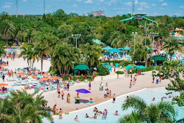 Orlando Florida Április 2019 Aquatica Strandon Medencékben Vízi Attrakcióban Részesülő — Stock Fotó