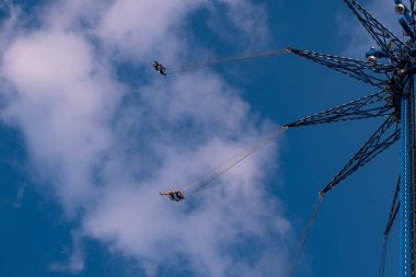 Orlando, Florida. 16 Mayıs 2019. Orlando Star Flyer'ın tadını çıkaran insanlar. Bu 450 metre ayakta dünyanın en yüksek salıncak yolculuğu. Uluslararası Sürücü alanında (6).