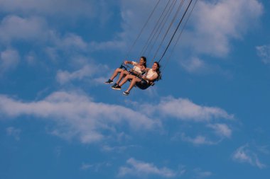 Orlando, Florida. 16 Mayıs 2019. Orlando Star Flyer'ın tadını çıkaran insanlar. Bu 450 metre ayakta dünyanın en yüksek salıncak yolculuğu. Uluslararası Sürücü alanında (13)