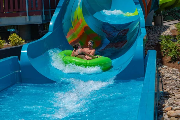 Orlando Florida Maio 2019 Pessoas Desfrutando Karekare Curl Aquatica — Fotografia de Stock