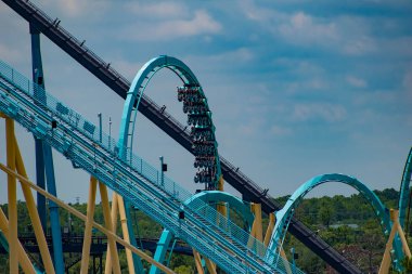 Orlando, Florida. 05 Haziran 2019. International Drive alanında Seaworld inanılmaz Kraken zevk İnsanlar (5)