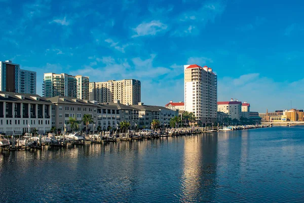 Tampa Bay Florida April 2019 Luxusboote Auf Der Hafeninsel Vor — Stockfoto