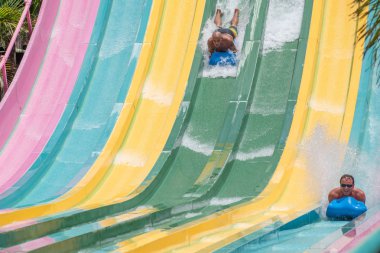 Orlando, Florida. 01 Temmuz 2019. İnsanlar Aquatica 2 inanılmaz Tamauta Racer cazibe zevk