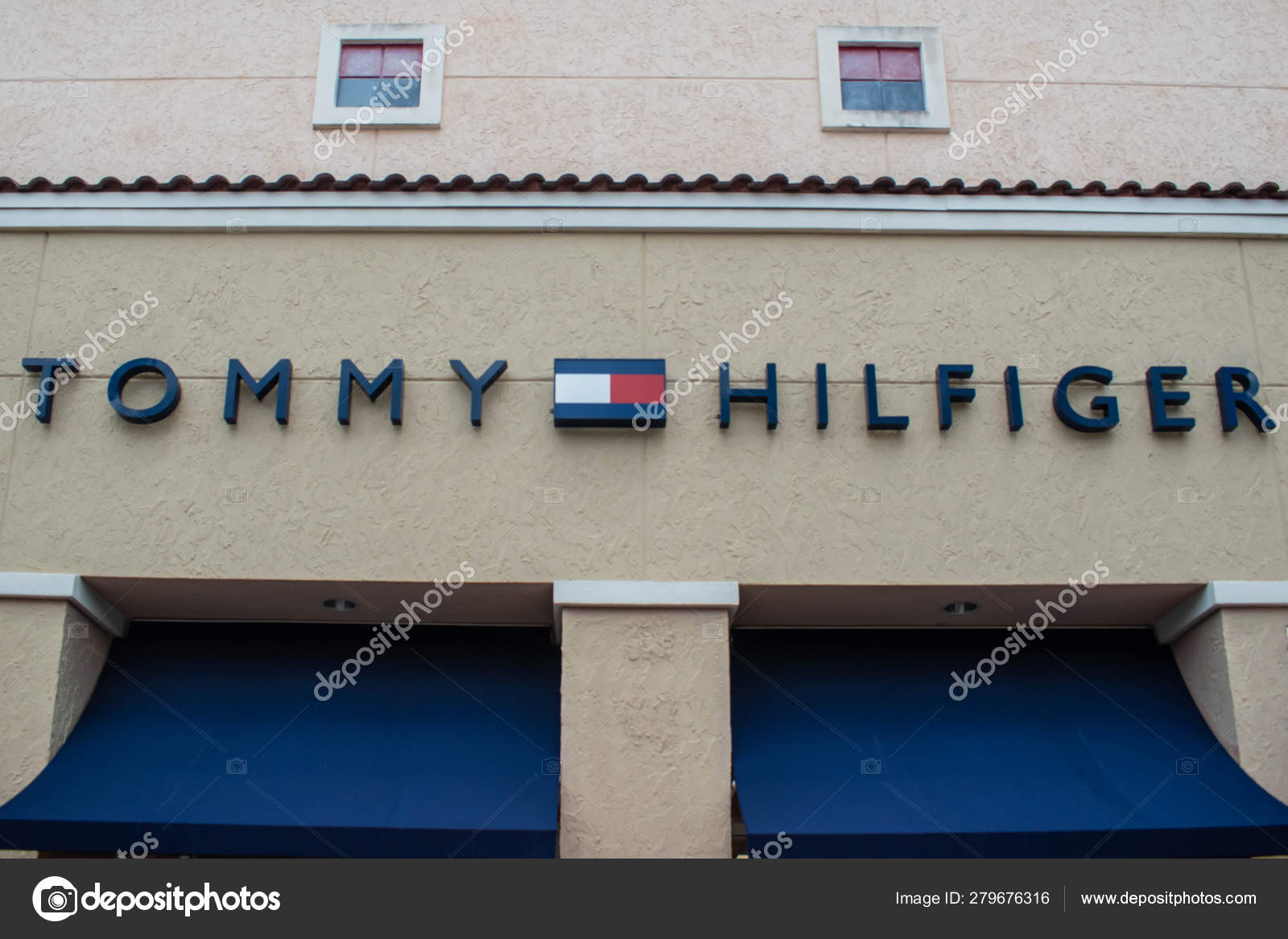 Orlando June 2019 Tommy Hilfiger Sign Logo Premium Outlet – Editorial Photo #279676316