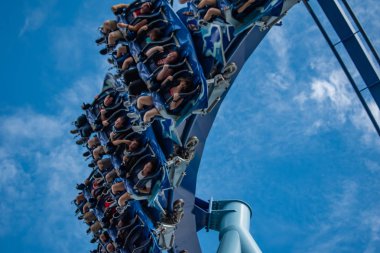 Orlando, Florida. 17 Haziran 2019. Seaworld 16 eğlenceli Manta Ray rollercoaster olan insanların heyecanlı yüzleri