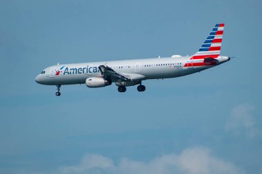 Florida. 09 Temmuz 2019. American Airlines Orlando Uluslararası Havaalanı 'na gelen 13