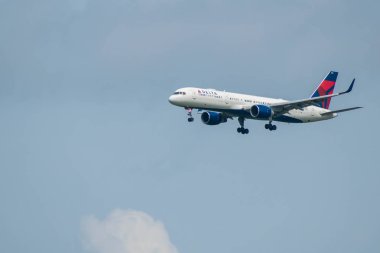 Florida. 09 Temmuz 2019. Delta Airlines Orlando Uluslararası Havaalanı 'na gelen 10.
