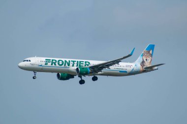 Florida. 09 Temmuz 2019. Frontier Airlines, Orlando Uluslararası Havaalanı 3 ' ten ayrılıyor