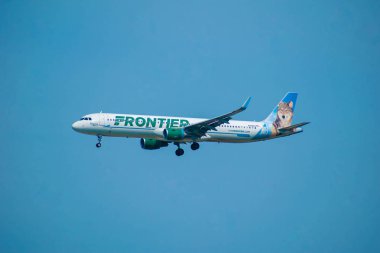 Florida. 09 Temmuz 2019. Frontier Airlines, Orlando Uluslararası Havaalanı 4 ' ten ayrılıyor