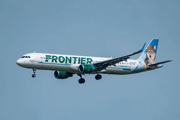 Florida. 09 Temmuz 2019. Frontier Airlines, Orlando Uluslararası Havaalanı 2 ' den ayrılıyor.