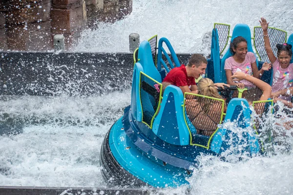 Orlando Florida Juli 2019 Mensen Die Genieten Van Spetteren Infinity — Stockfoto