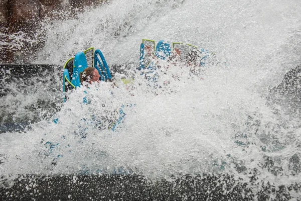 Orlando Florida July 2019 People Enjoying Splashing Infinity Falls Seaworld — Stock Photo, Image
