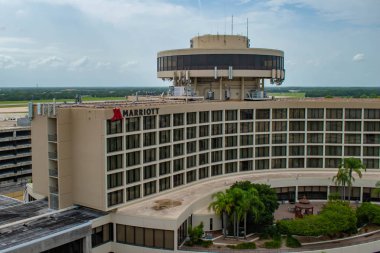 Tampa Körfezi, Florida. 12 Temmuz 2019 Tampa Uluslararası Havalimanı 'nda Tampa International Marriott.