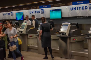 Tampa Körfezi, Florida. 12 Temmuz 2019 Tampa Uluslararası Havaalanı 'nda United Airlines sayacı.