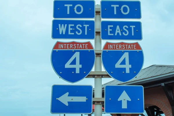 Tampa Bay Florydzie Lipca 2019 Interstate Znaki Zachodnie Wschodnie — Zdjęcie stockowe