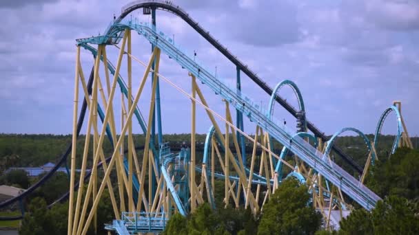 Orlando Florida Junio 2019 Magnífica Vista Montaña Rusa Mako Kraken — Vídeos de Stock