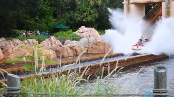 Orlando Florida July 2019 Spectacular Splashing Journey Atlantis Attraction Seaworld — Stock Video