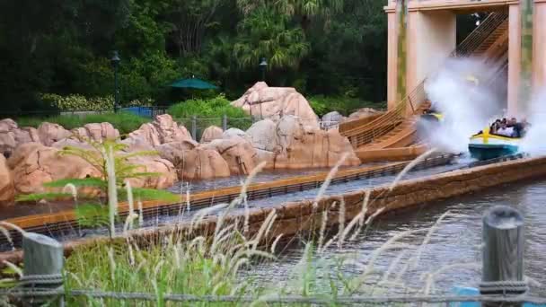 Orlando Florida Juli 2019 Spektakuläre Plantschfahrt Zur Atlantis Attraktion Auf — Stockvideo