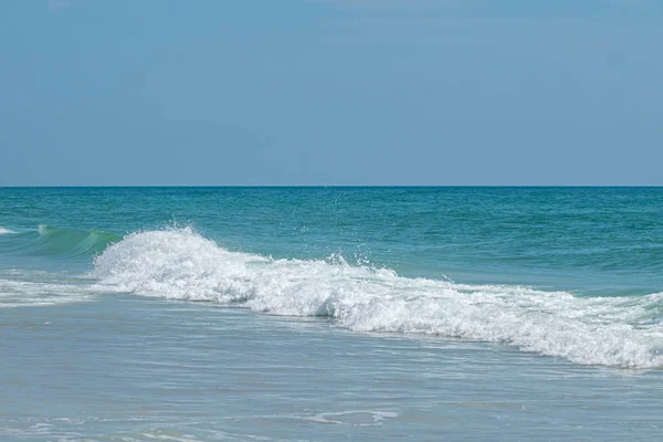 Daytona Beach Florida July 2019 Majestic Waves Green Sea — Stock Photo, Image